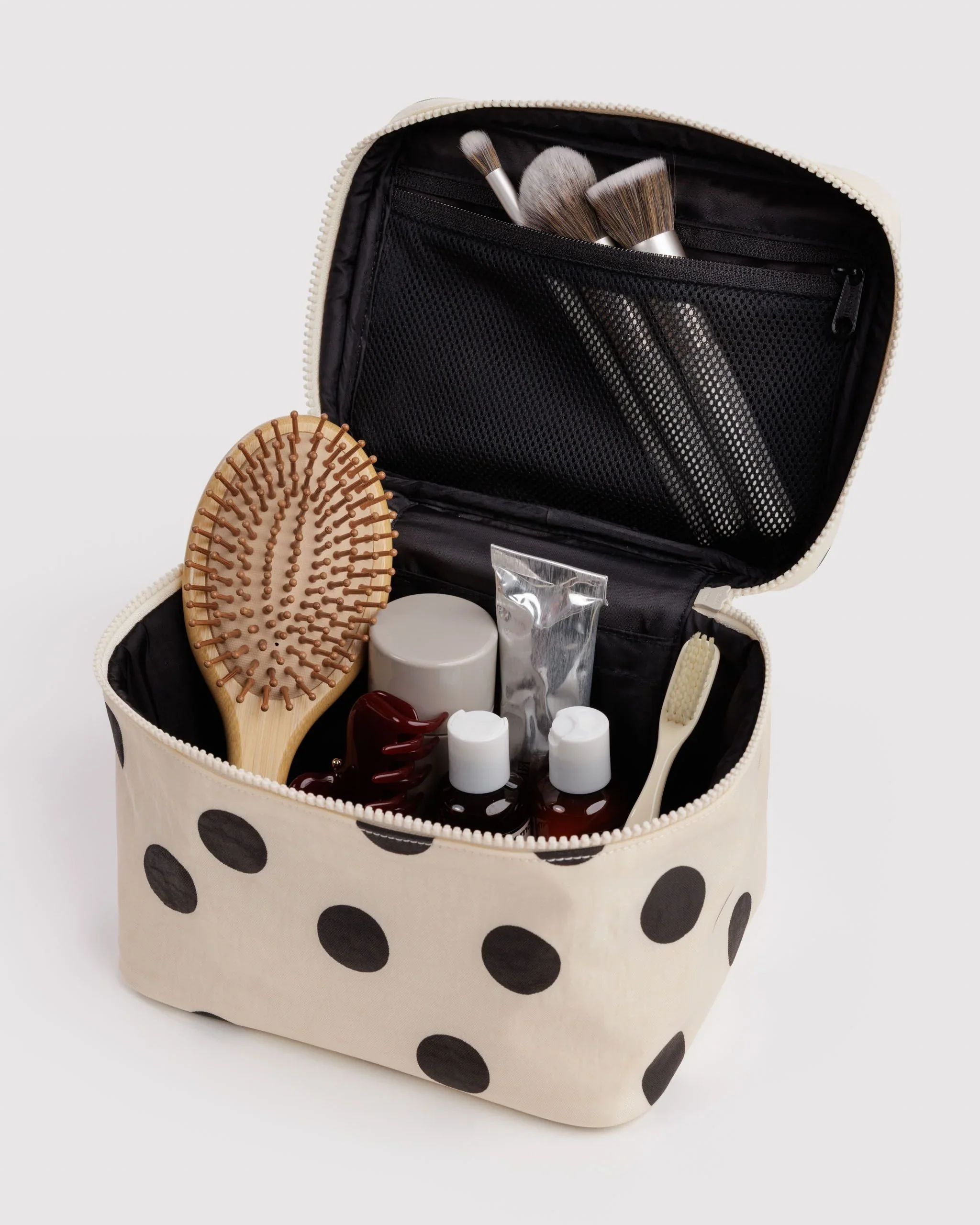 Baggu Large Cosmetic Case - Image 32
