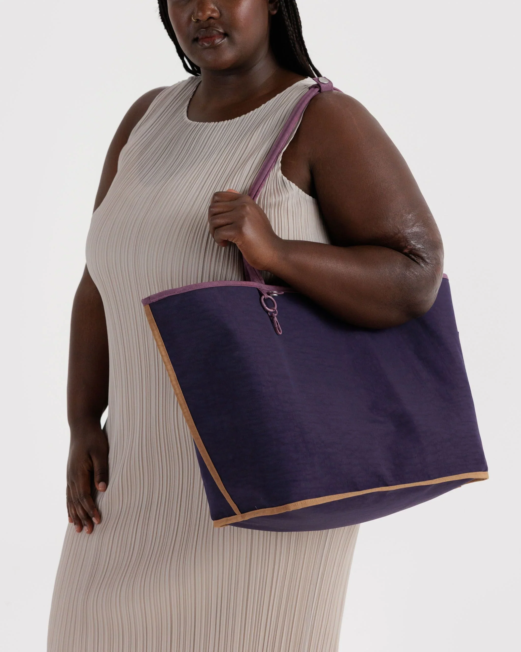 Baggu Large Nylon Reversible Tote - Image 17
