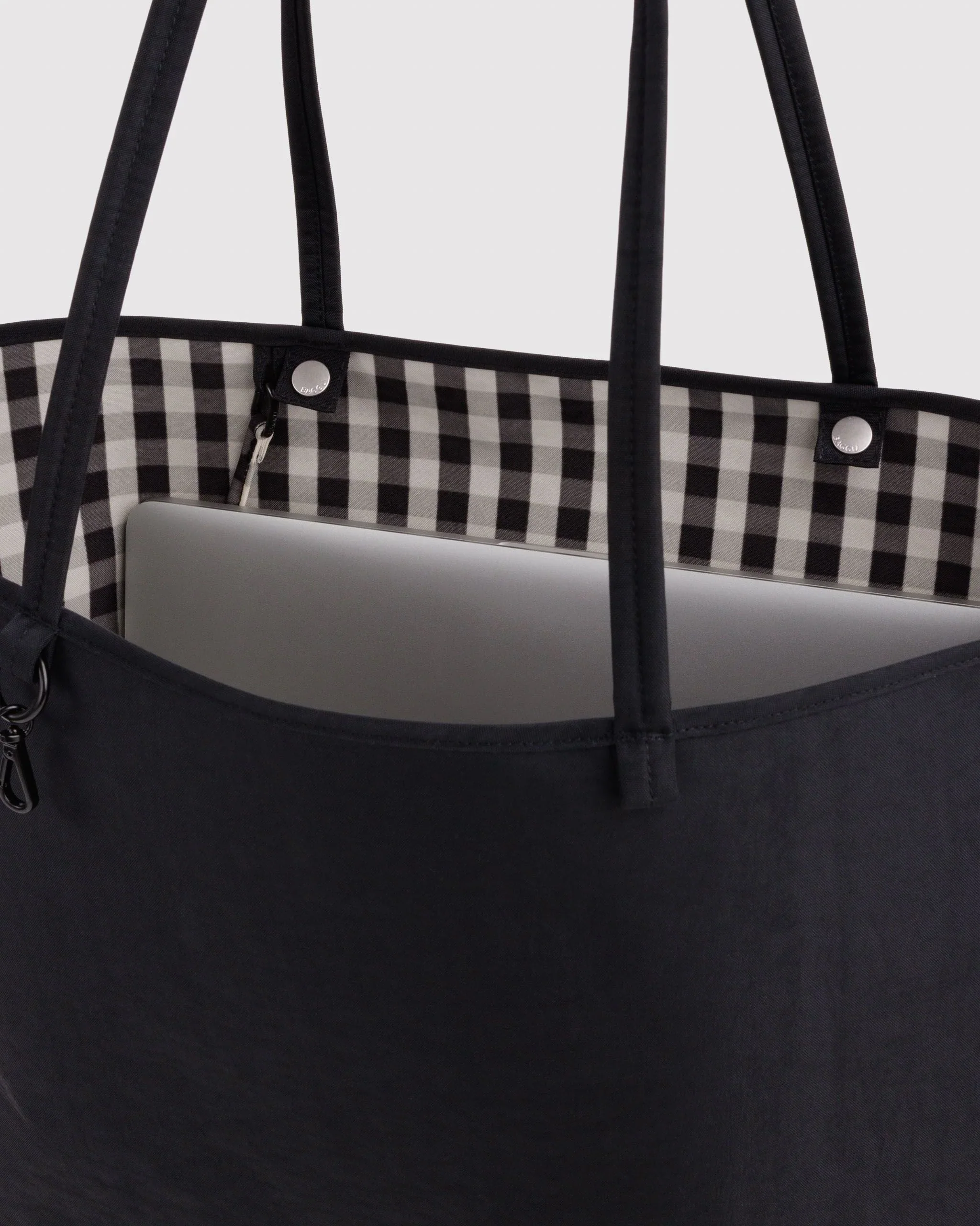 Baggu Large Nylon Reversible Tote - Image 5