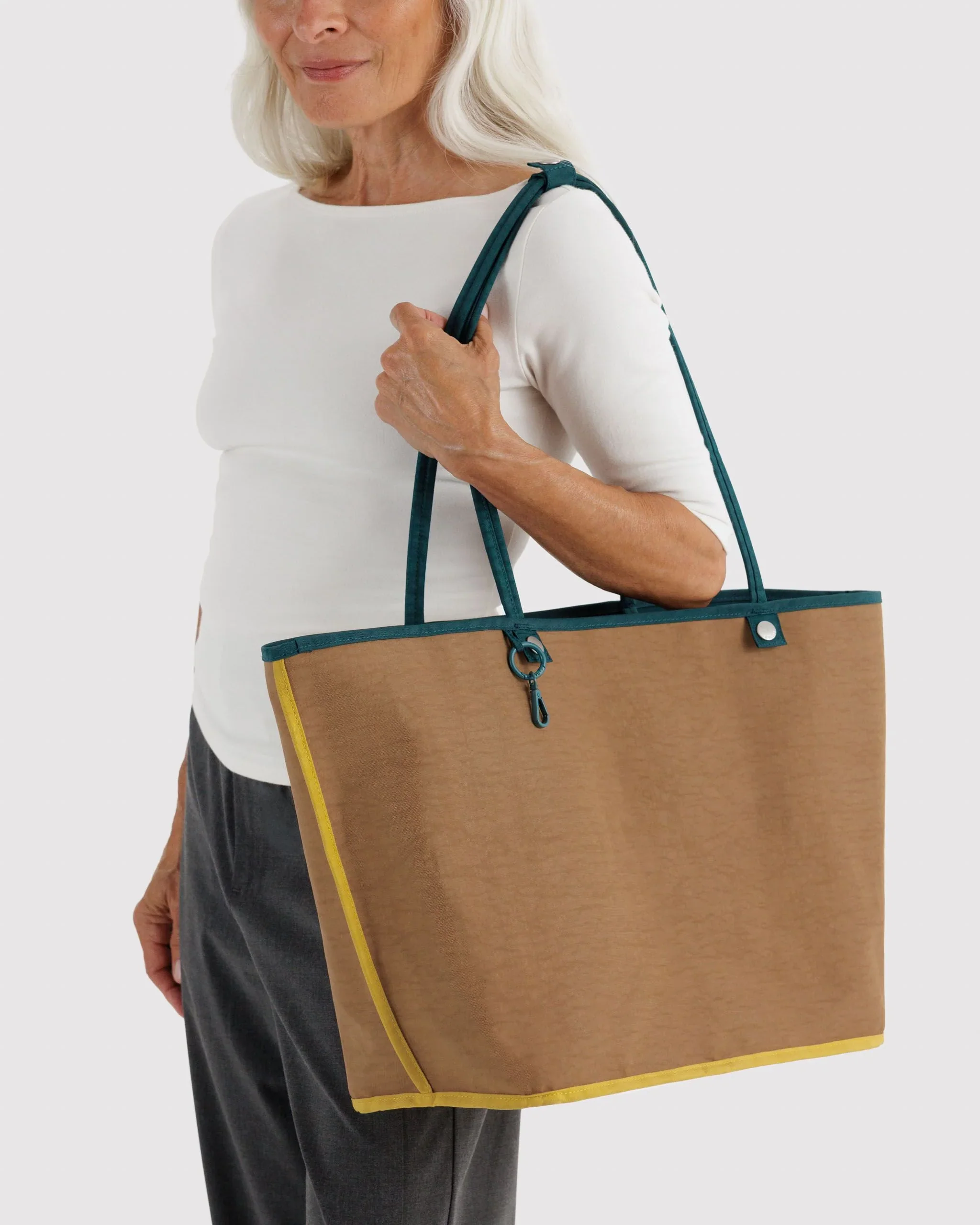 Baggu Large Nylon Reversible Tote - Image 7