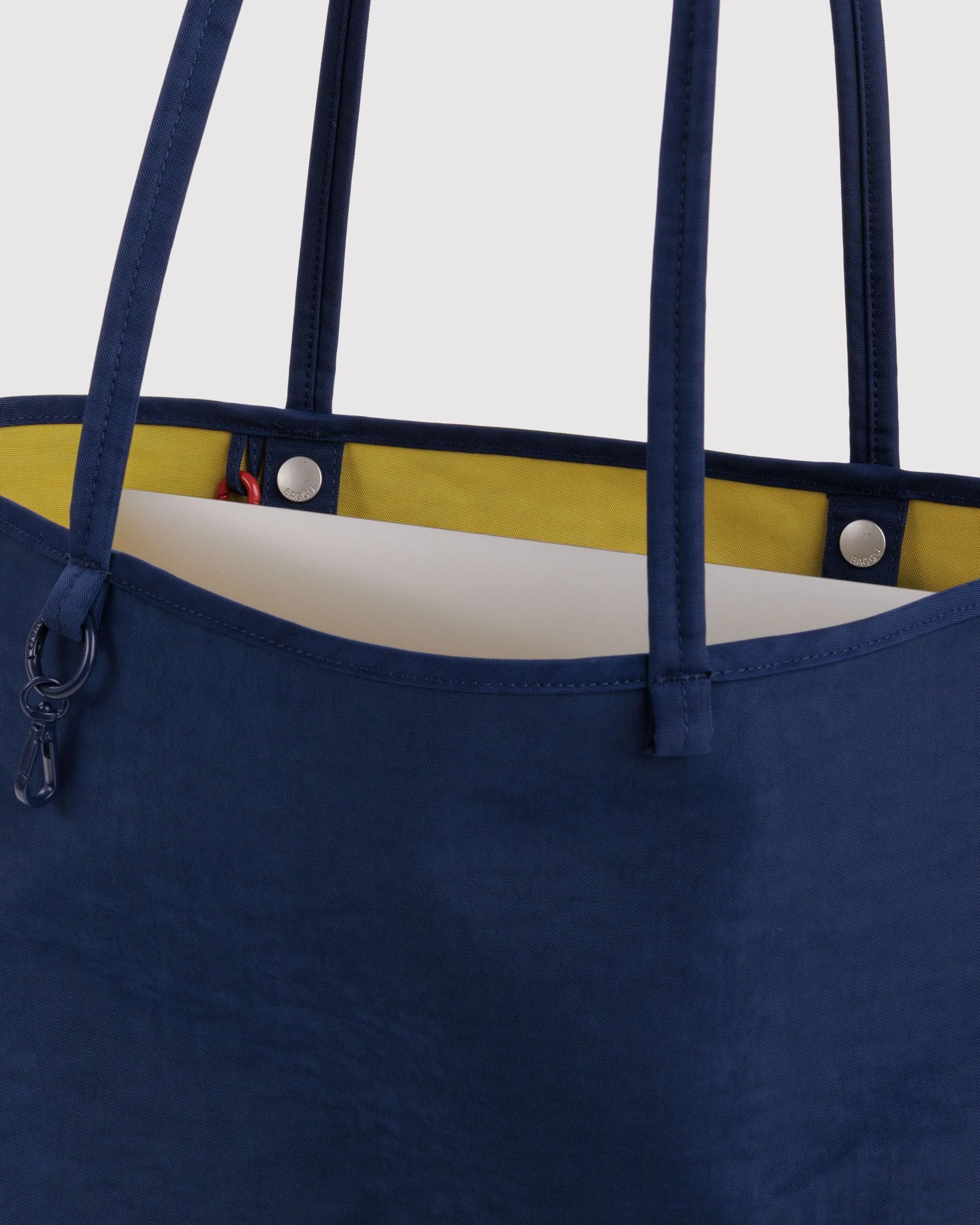 Baggu Medium Nylon Reversible Tote - Image 15