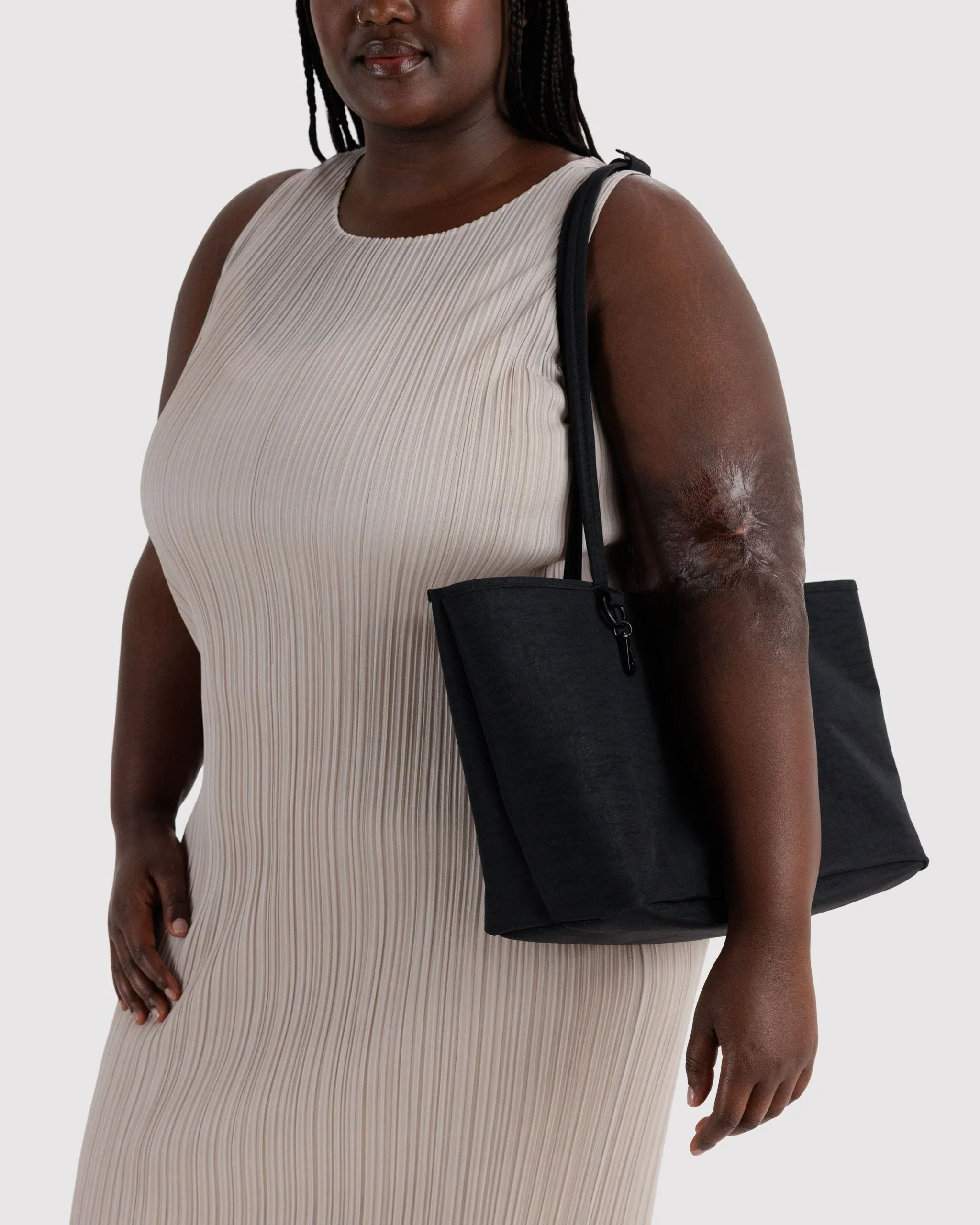 Baggu Medium Nylon Reversible Tote - Image 3