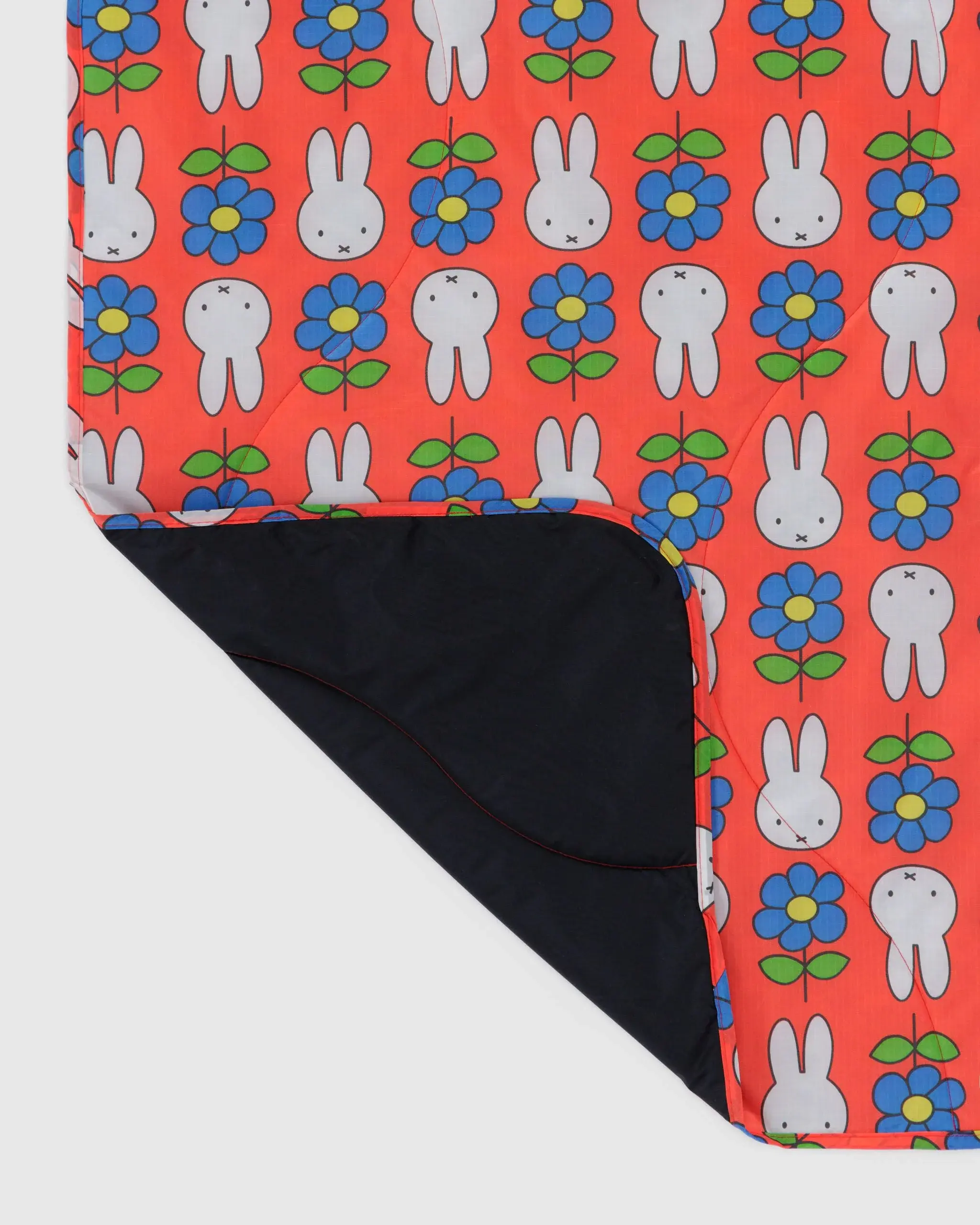 Baggu Puffy Picnic Blanket - Image 26