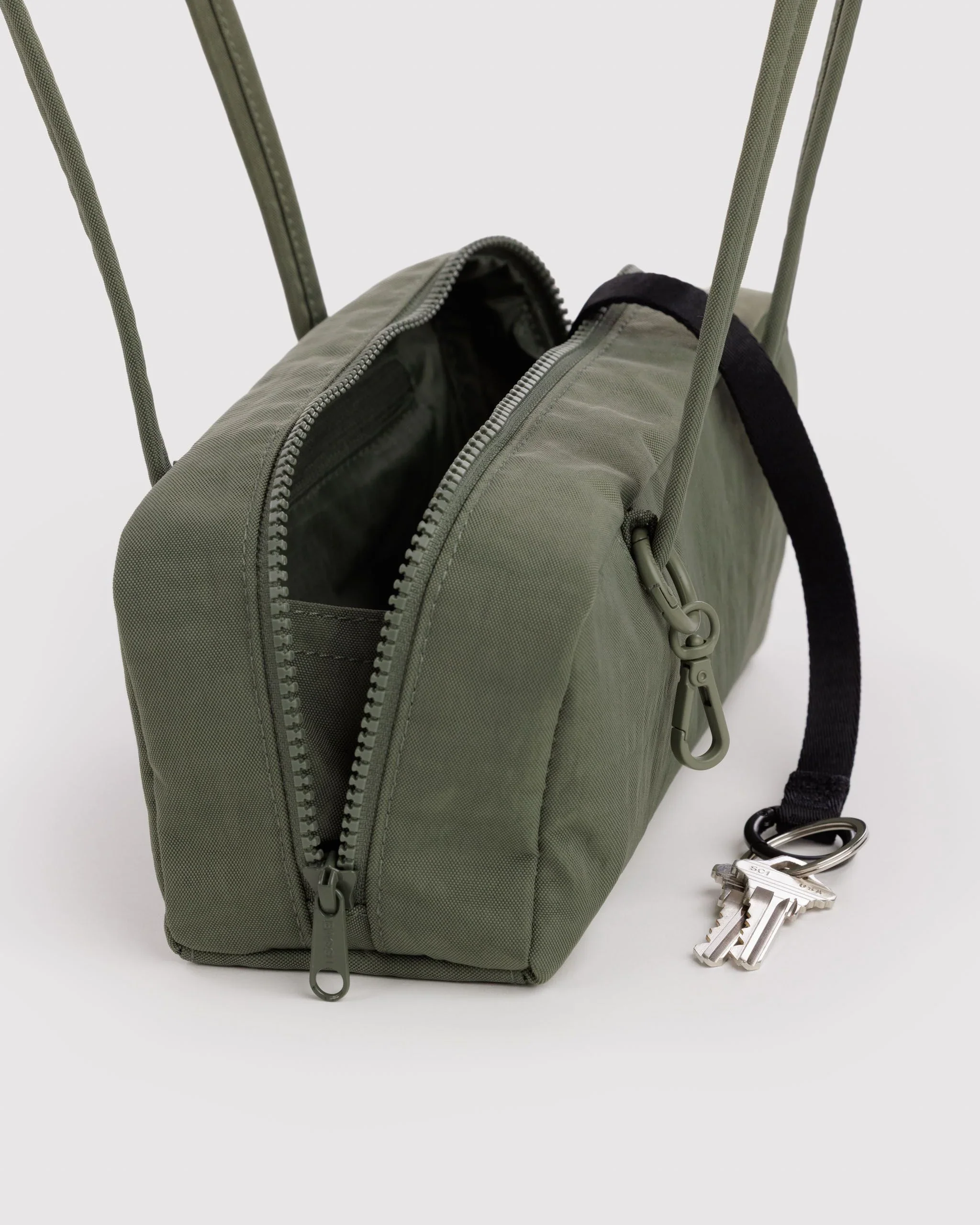 Baggu Small Nylon Bowler Bag - Image 7