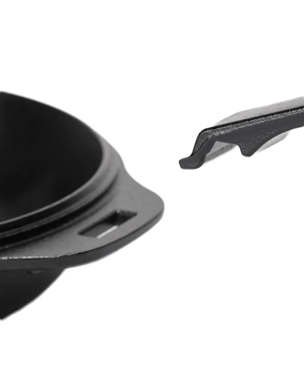 Snow Peak Cast Iron Duo Cooker - Image 4