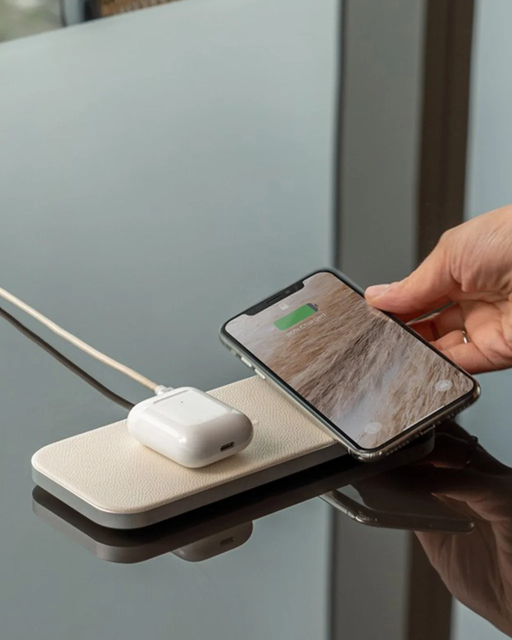 Courant Catch:2 Wireless Charger - Image 9