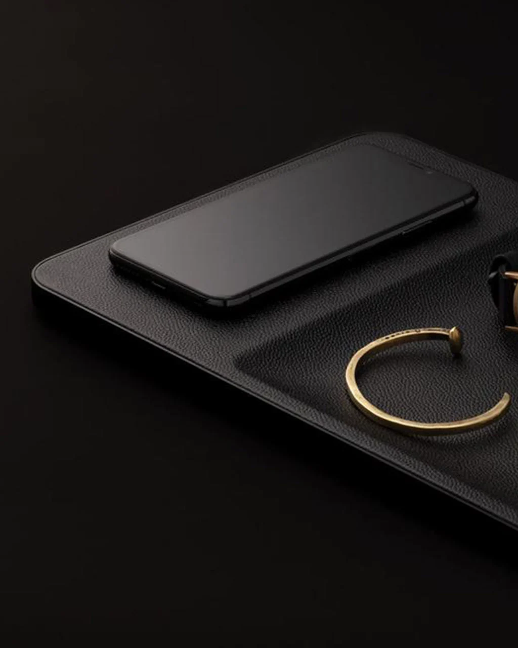 Courant Catch:3 Wireless Charger - Image 8