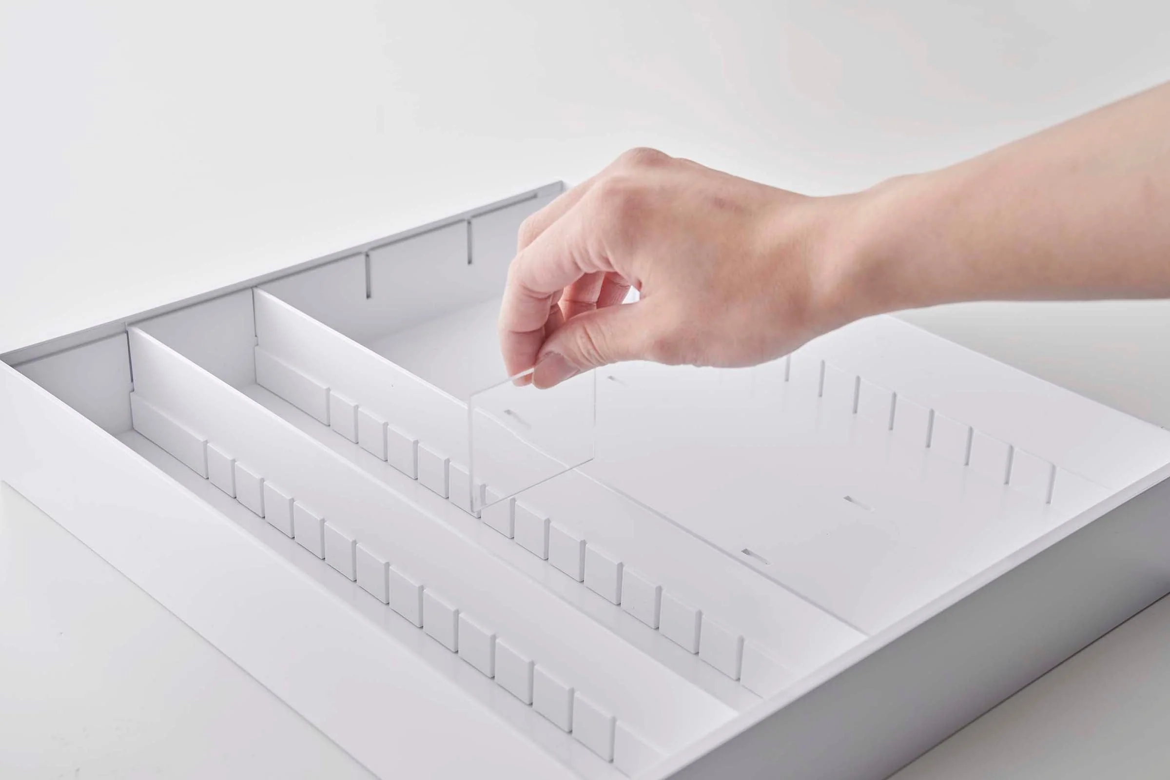 Yamazaki Home Large Expandable Cutlery Organizer - Image 5