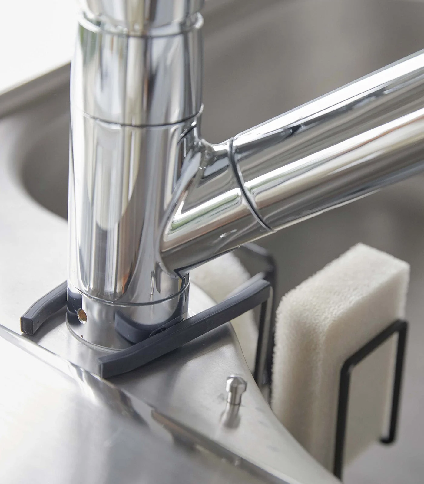 Yamazaki Home Faucet-Hanging Sponge and Brush Holder - Image 13