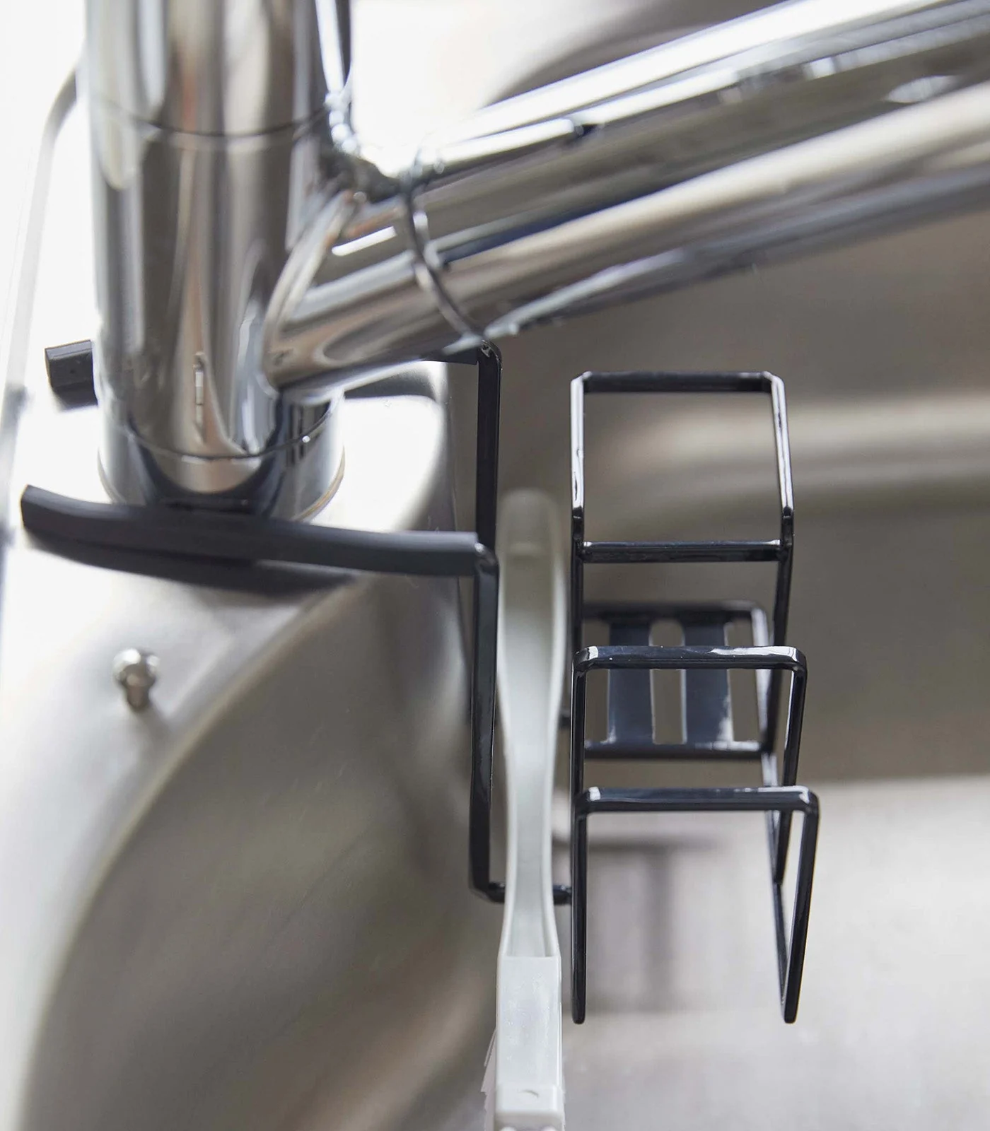 Yamazaki Home Faucet-Hanging Sponge and Brush Holder - Image 15