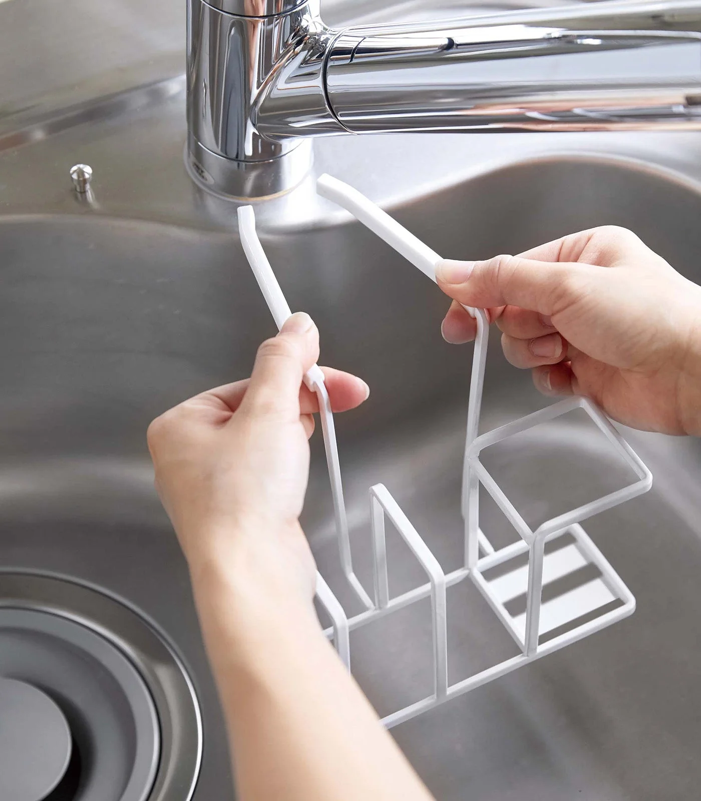 Yamazaki Home Faucet-Hanging Sponge and Brush Holder - Image 4