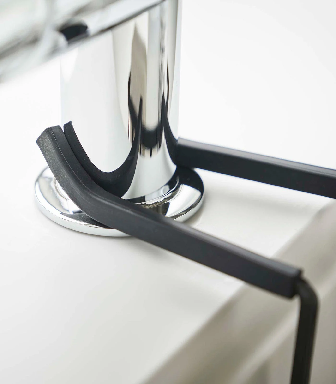Yamazaki Home Faucet-Hanging Sponge Caddy - Image 14
