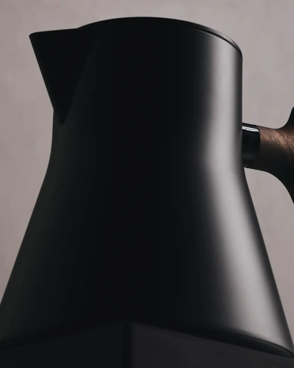 Fellow Corvo EKG Pro Studio Edition Electric Kettle - Image 4