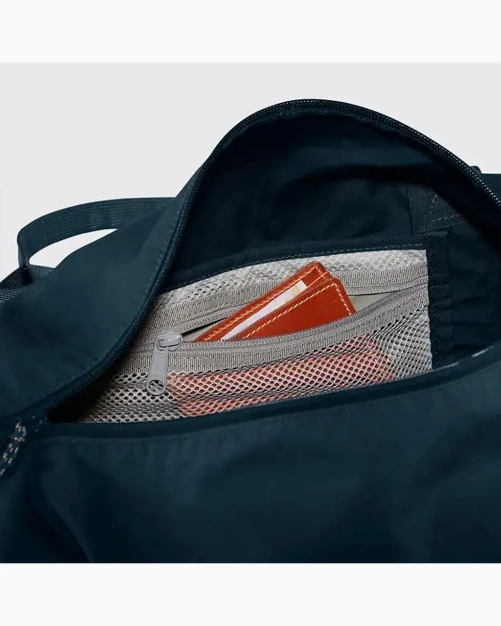 Fjallraven Vardag Duffel 30 - Image 13