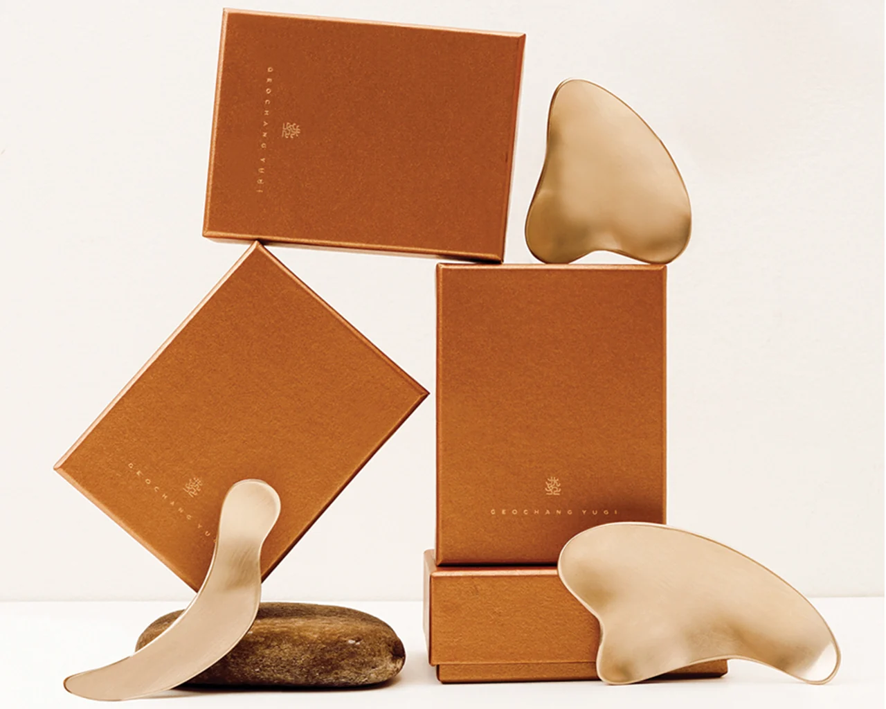 GeoChang Yugi Antibacterial Rose Gua Sha - Image 3