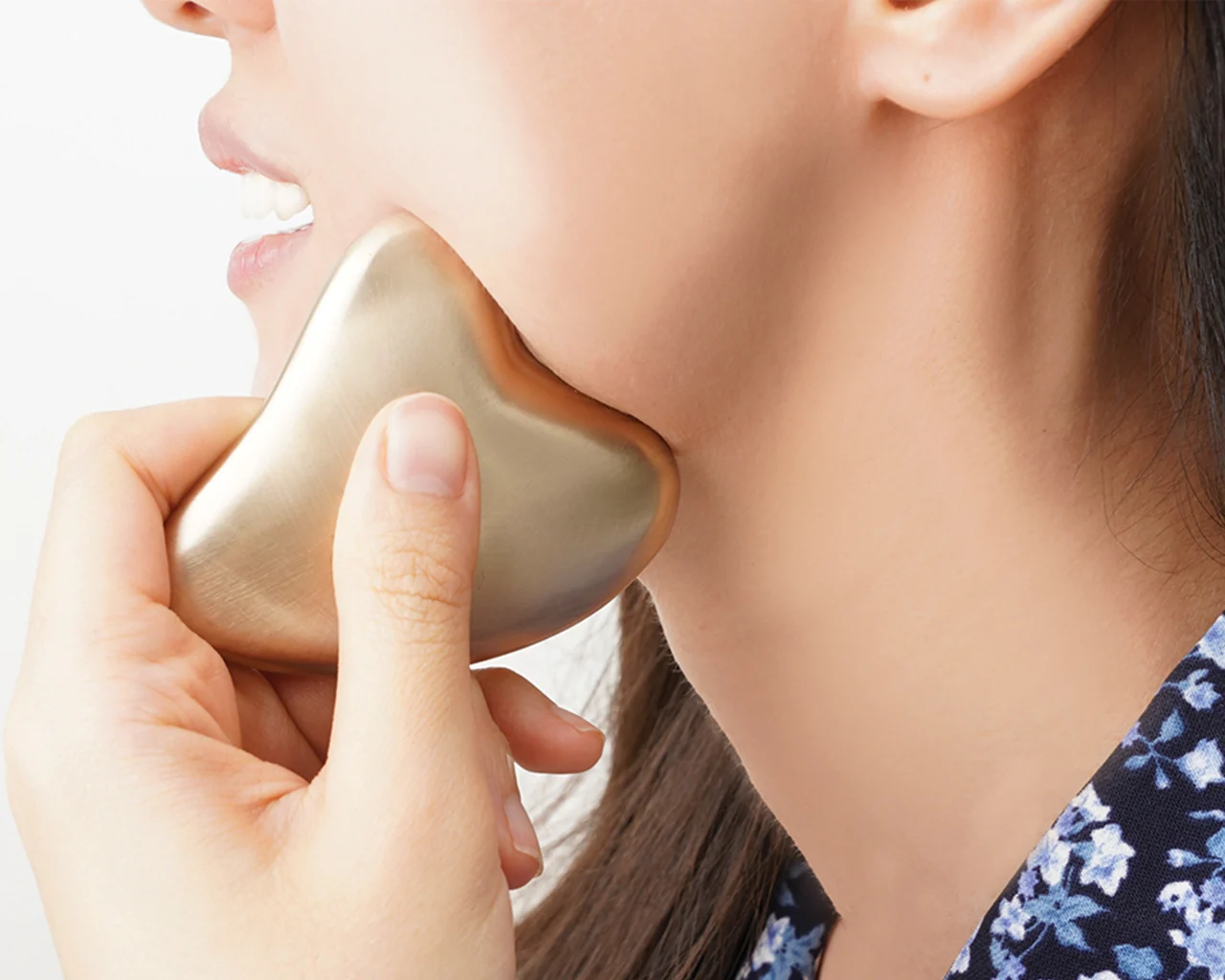 GeoChang Yugi Antibacterial Rose Gua Sha - Image 6