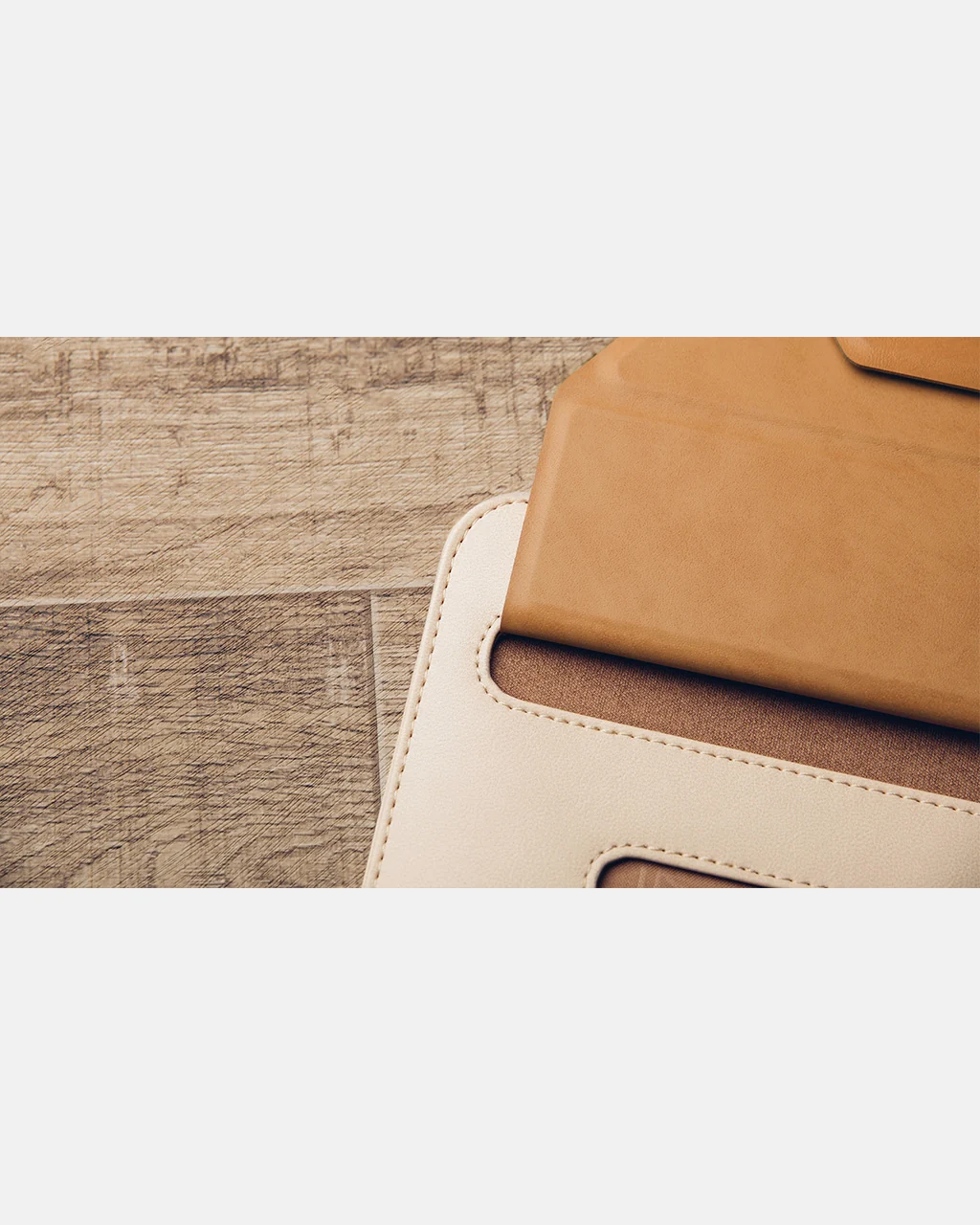 Moshi Muse 13" 3-in-1 Slim Laptop Sleeve and Stand - Image 17