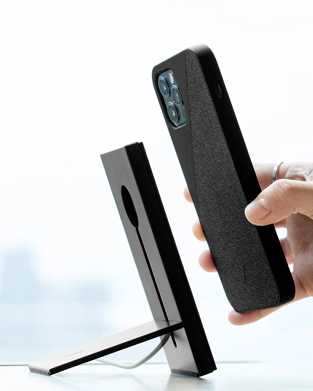 Native Union Rise Dock - MagSafe Compatible - Image 3