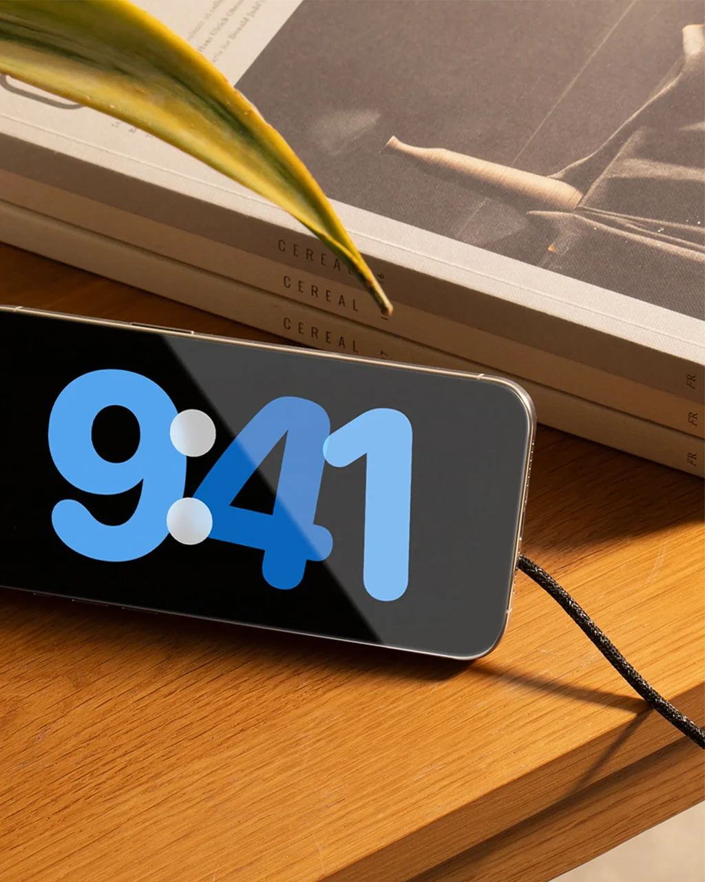 Native Union SnapStand Magnetic Wireless Charger - Image 4
