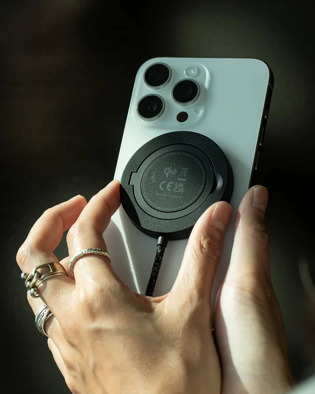Native Union SnapStand Magnetic Wireless Charger - Image 6