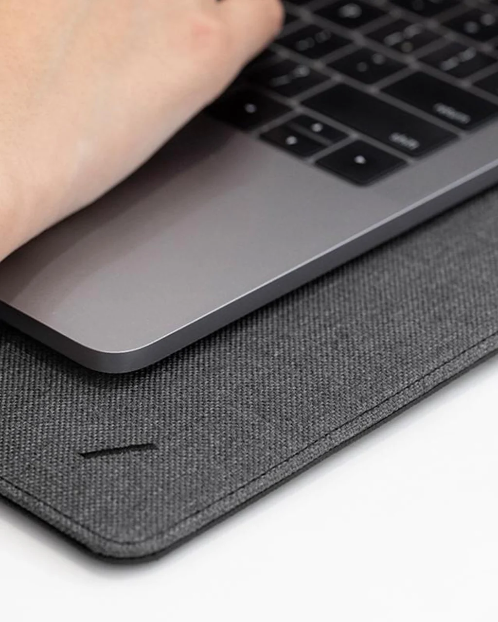 Native Union Stow Slim MacBook Sleeve 13" - Image 2