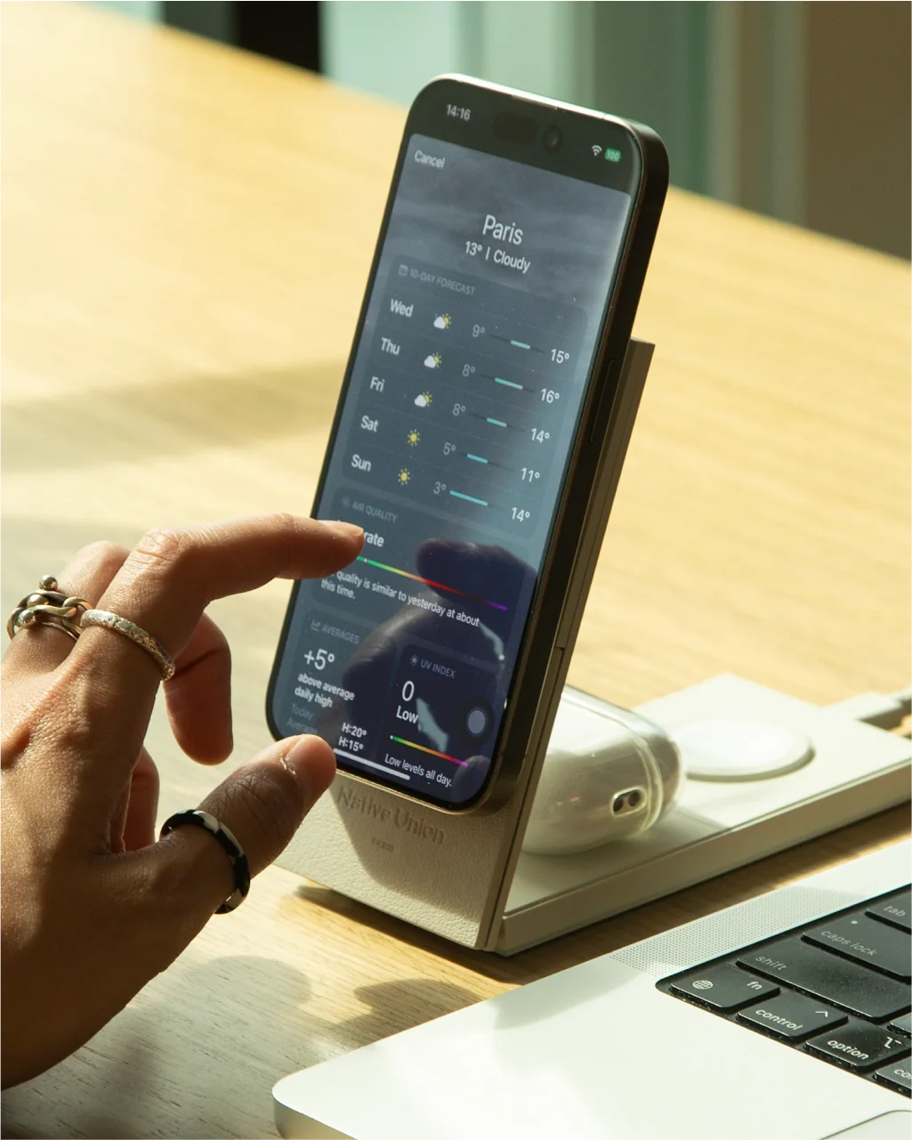 Native Union Rise 3-in-1 Magnetic Wireless Charger - Image 22