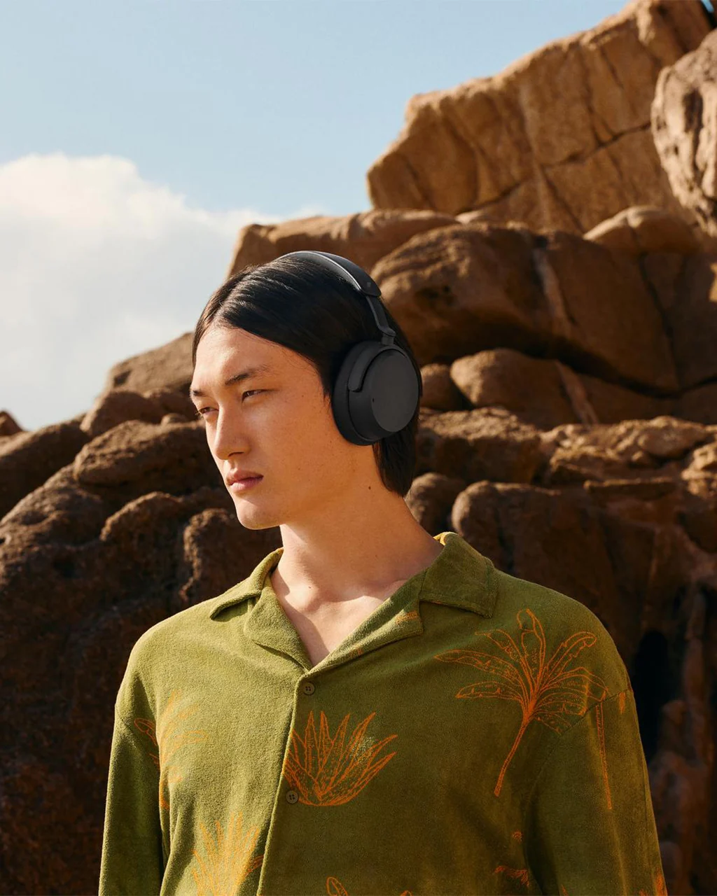 Sennheiser ACCENTUM Wireless Headphones - Image 2