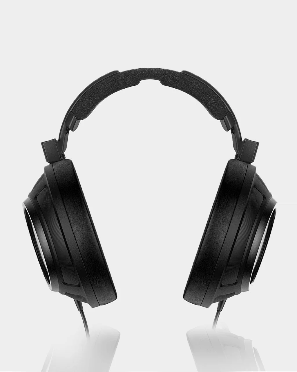 Sennheiser Audiophile HD 820 Closed Back Headphones - Image 3