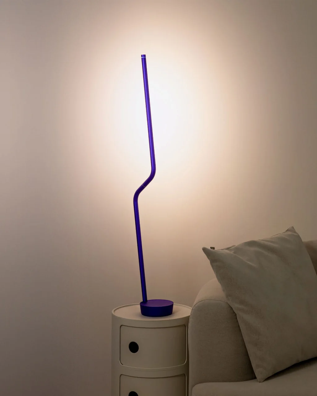 Tangram Lighting AYWA Reading Lamp - Image 9