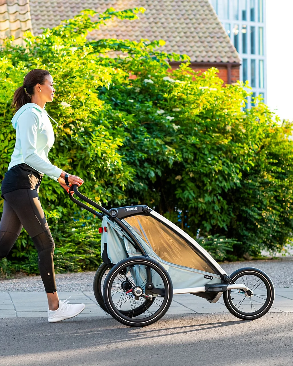 Thule Chariot Cross 1-Seat Multisport Bike Trailer - Image 8