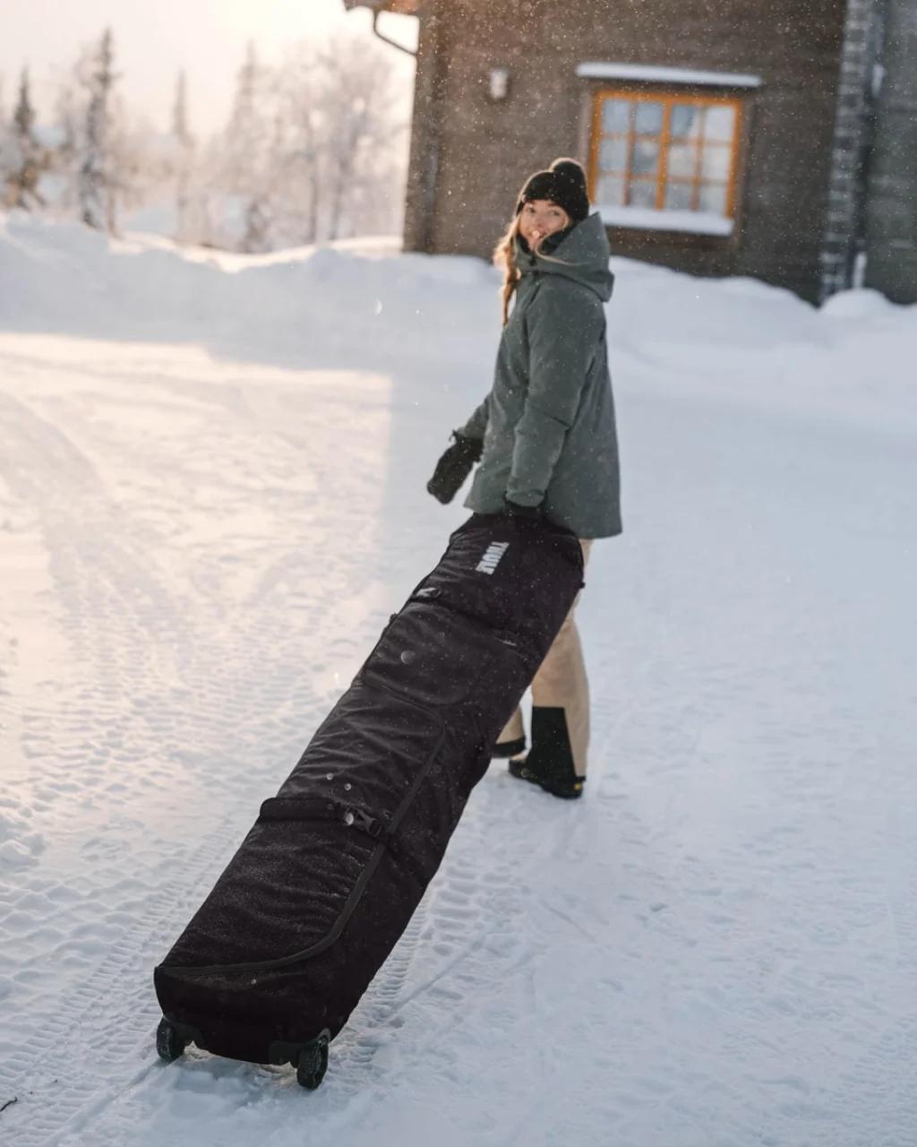 Thule Roundtrip Rolling Ski Bag 175cm - Image 14