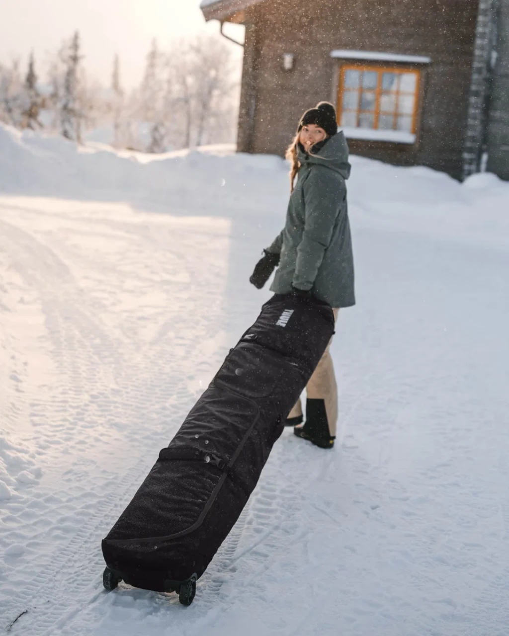 Thule Roundtrip Rolling Snowboard Bag 165cm - Image 13