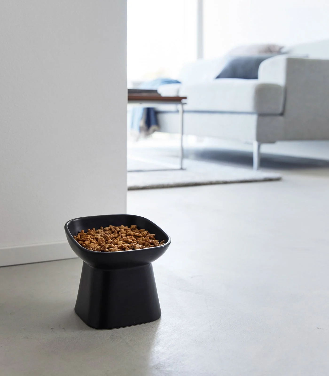 Yamazaki Home Tilted Pet Food Bowl - Image 9